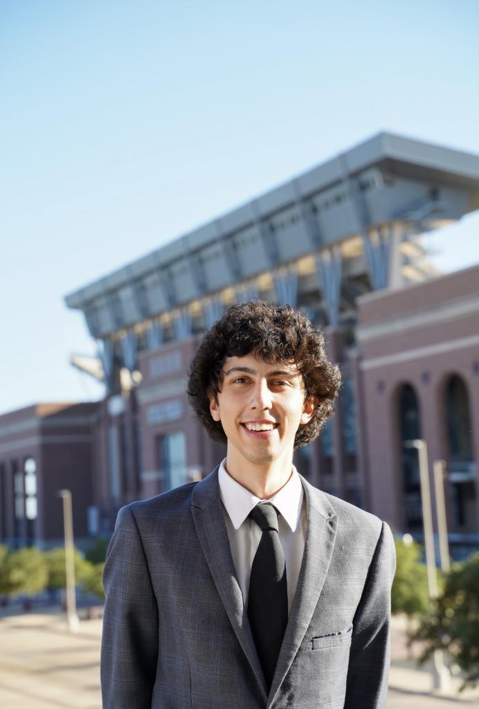 Headshot of Sebastian Quintero